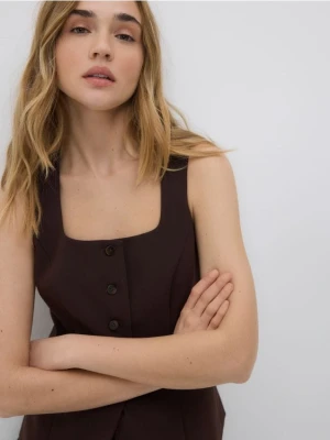 Reserved - Kamizelka z dekoltem karo - ciemnobrązowy