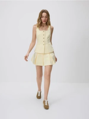 Reserved - Kamizelka z dekoltem karo - jasnożółty