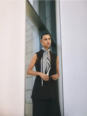 Reserved - Kamizelka z dodatkiem wiskozy - ciemnobrązowy