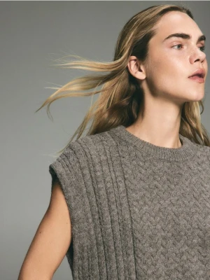 Reserved - Kamizelka z ozdobnym splotem - brązowy