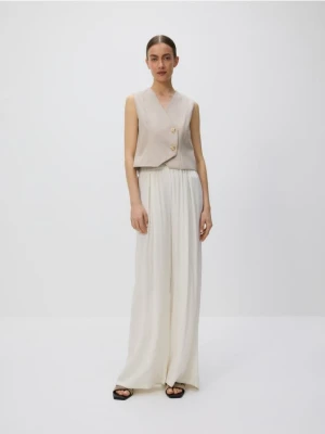 Reserved - Kamizelka z ozdobnymi guzikami - beżowy