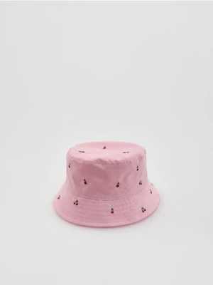 Reserved - Kapelusz z haftem - pastelowy róż