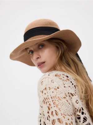 Reserved - Kapelusz z kokardą - kremowy