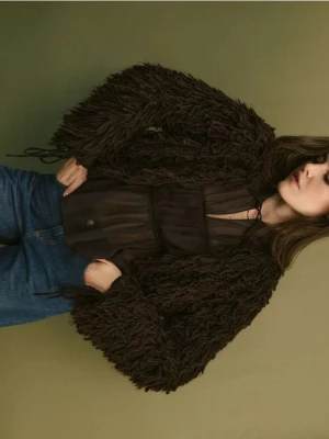 Reserved - Kardigan z frędzlami - brązowy