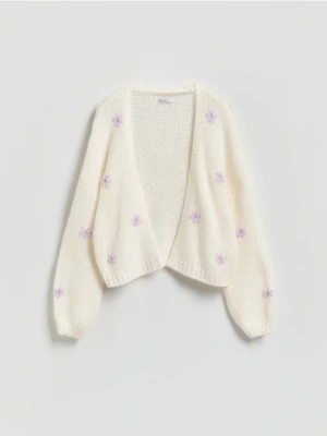 Reserved - Kardigan z haftem - kremowy