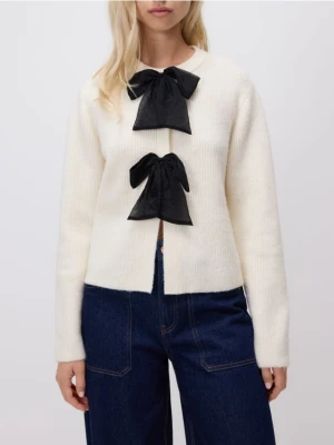 Reserved - Kardigan z kokardkami - kremowy
