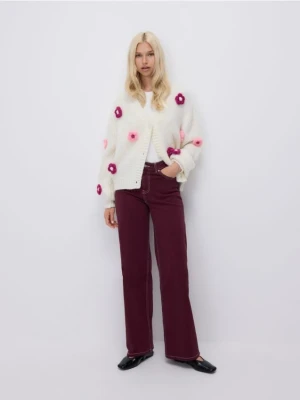 Reserved - Kardigan z kwiatową aplikacją - kremowy