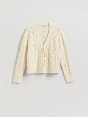 Reserved - Kardigan z wiązaniem - kremowy