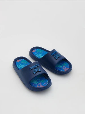 Reserved - Klapki z aplikacją - granatowy