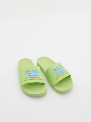 Reserved - Klapki z aplikacją - jasnozielony