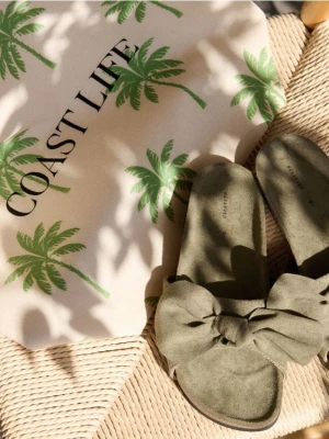 Reserved - Klapki z kokardami - jasny zielony