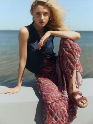 Reserved - Klapki z owczej skóry - bordowy