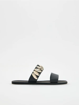 Reserved - Klapki z ozdobnymi paskami - czarny