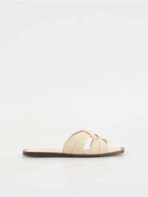 Zdjęcie produktu Reserved - Klapki z paskami - złamana biel