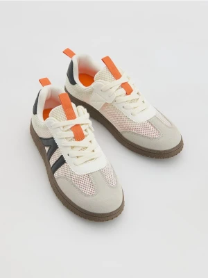 Reserved - Klasyczne trampki - złamana biel