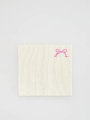 Reserved - Komin z haftem - złamana biel