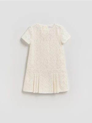 Reserved - Koronkowa sukienka z cekinami - złamana biel