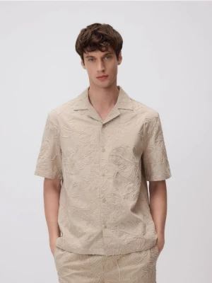 Reserved - Koszula comfort z haftem - kremowy