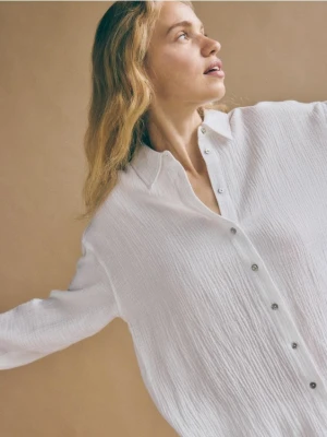 Reserved - Koszula oversize z bawełnianego muślinu - biały