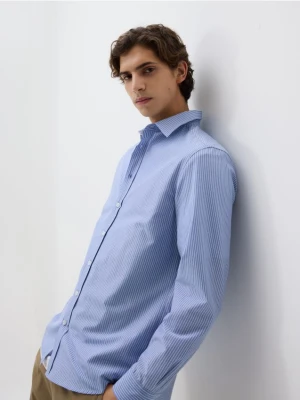 Reserved - Koszula regular fit w paski - jasnoniebieski