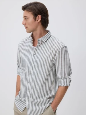 Reserved - Koszula regular fit w paski - oliwkowy