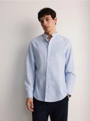 Reserved - Koszula regular fit ze stójką - jasnoniebieski