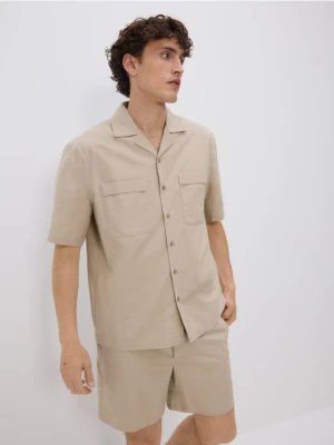 Reserved - Koszula regular z dodatkiem lnu - beżowy