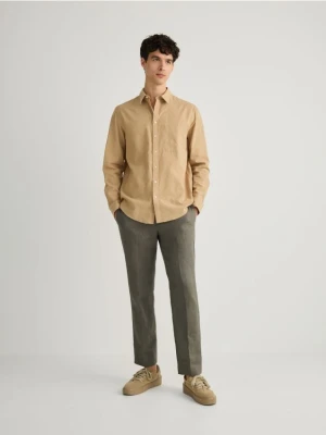 Reserved - Koszula regular z dodatkiem lnu - beżowy