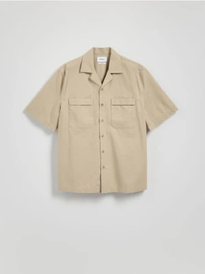 Reserved - Koszula regular z dodatkiem lnu - beżowy