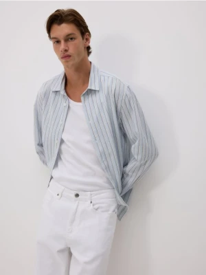 Reserved - Koszula regular z dodatkiem lnu - jasnoniebieski