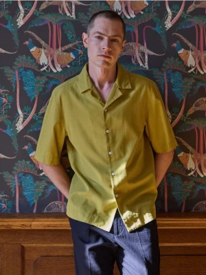 Reserved - Koszula regular z dodatkiem lnu - oliwkowy