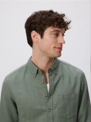 Reserved - Koszula regular z dodatkiem lnu - zielony