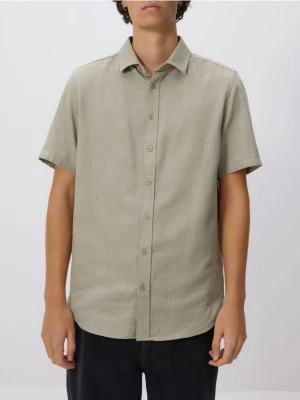 Reserved - Koszula regular z domieszką wiskozy - oliwkowy