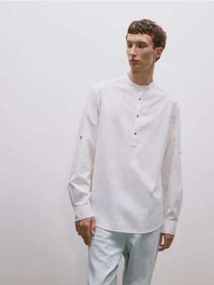 Reserved - Koszula regular ze stójką - biały