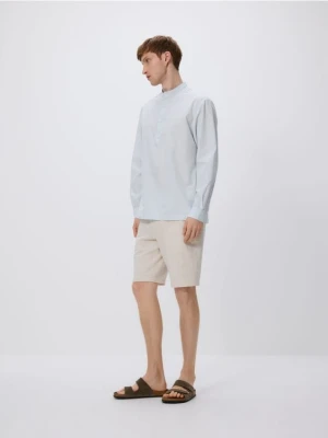 Reserved - Koszula regular ze stójką - jasnoniebieski