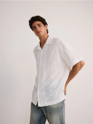 Reserved - Koszula relaxed fit z bawełny - biały