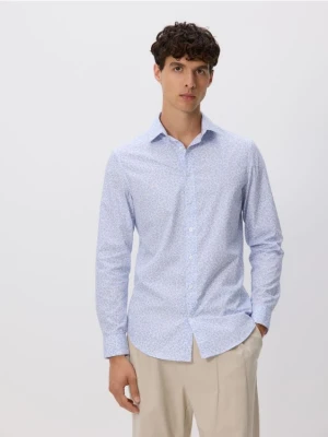 Reserved - Koszula slim fit w drobny wzór - jasnoniebieski