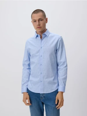Reserved - Koszula slim fit w drobny wzór - jasnoniebieski