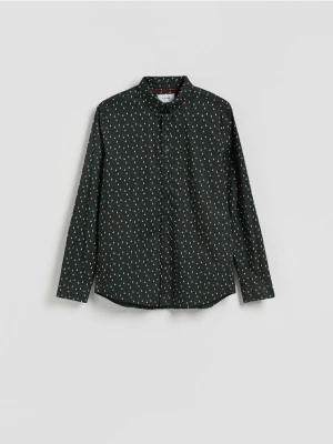 Reserved - Koszula slim fit w świąteczny wzór - ciemnozielony