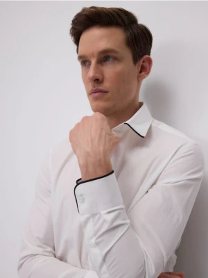 Reserved - Koszula slim z bawełny egipskiej - biały