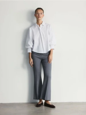 Reserved - Koszula z bufiastymi rękawami - złamana biel