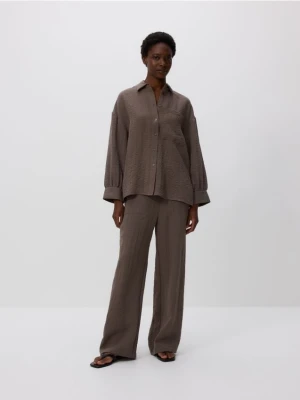 Reserved - Koszula z efektem gniecenia - brązowy