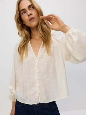 Reserved - Koszula z haftem - złamana biel