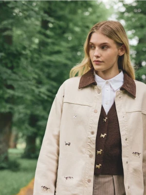 Reserved - Koszula z minimalistycznym haftem - biały