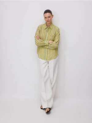 Reserved - Koszula z naszywaną kieszenią - zielony