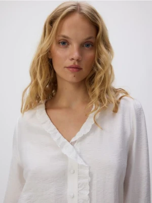 Reserved - Koszula z ozdobną falbanką - biały