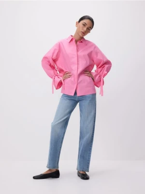 Reserved - Koszula z wiązaniami przy rękawach - intensywny róż