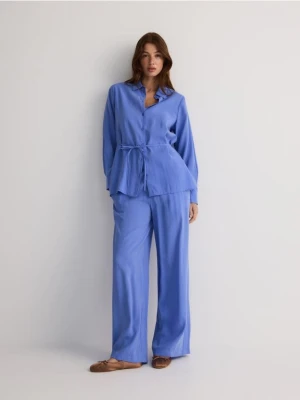 Reserved - Koszula z wiązaniem z modalu - jasnoniebieski