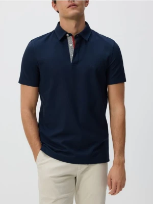 Reserved - Koszulka polo regular z haftem - granatowy