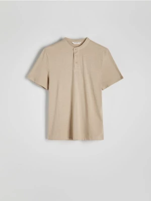 Reserved - Koszulka polo regular ze stójką - beżowy